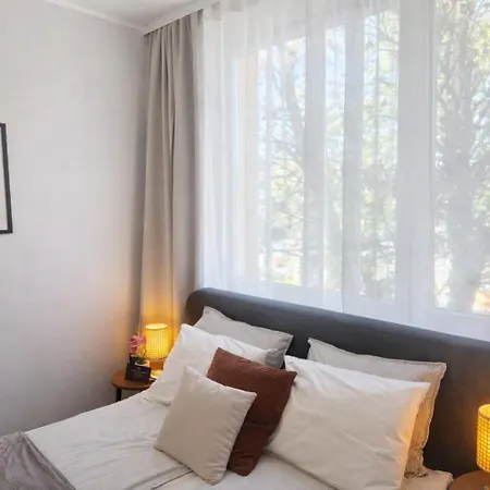 Apartment Kairos - Friends - Darmowy Parking, Blisko Centrum Gliwice